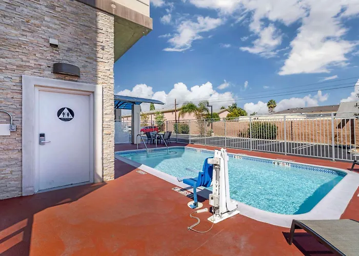 Best Western Plus Gardena-Los Angeles Inn & Suites